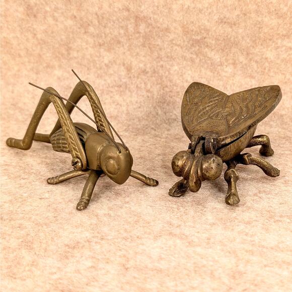 Vintage Brass Insect Figurines, Fly Trinket Box Ash Tray Grasshopper Paperweight - Picture 1 of 16